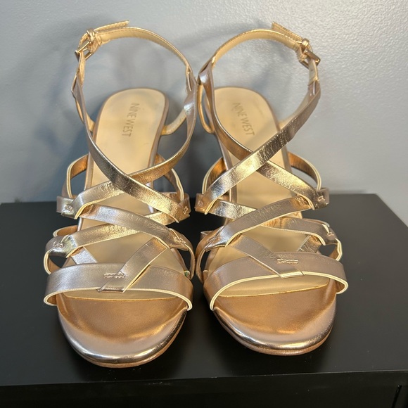 Nine West Rose Gold Heels Size 9-1/2 - Picture 2 of 11